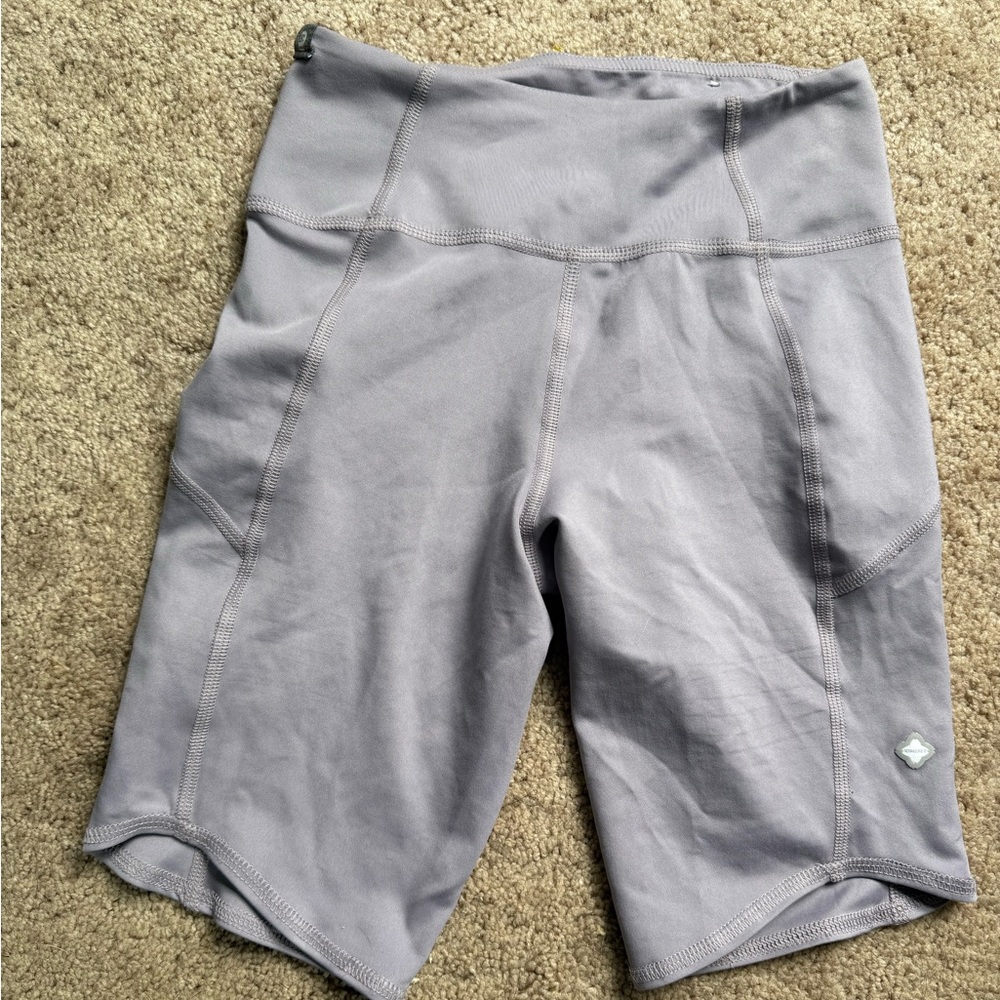 XS/S Kimjaly lilac yoga shorts
